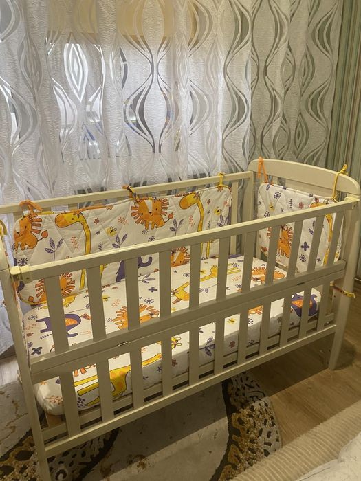 Детская кроватка