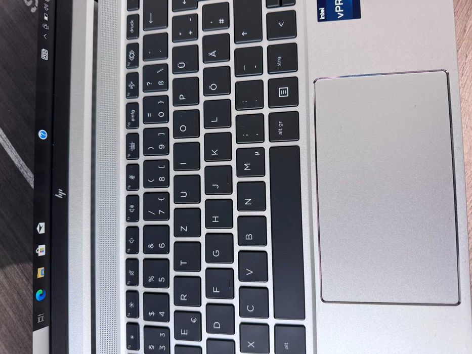 12-го покоління – ідеально для роботи та офісу HP 640 G9є 10 шт