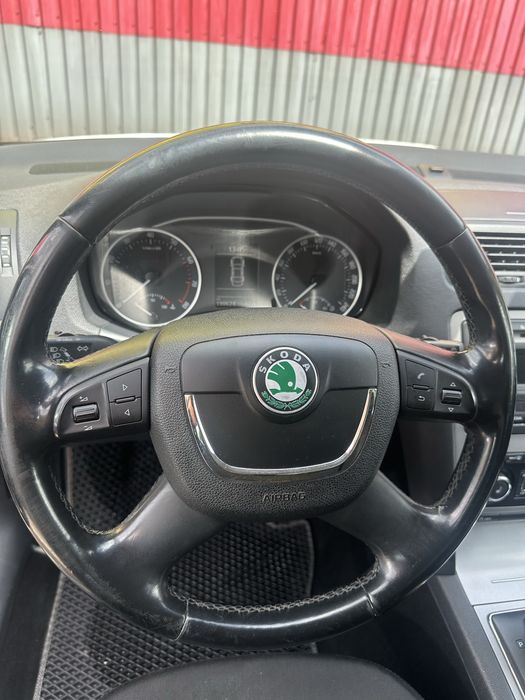 Skoda Octavia 2011 VIN TMBGK61Z1C8011152 фото оголошення 7 з 8