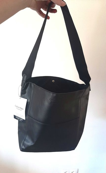 nowa czarna elegancka torebka Calvin Klein