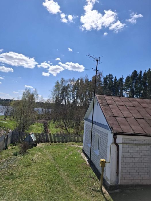 Будинок із землею 54 сотки  на березі річки та перед лісом Буки