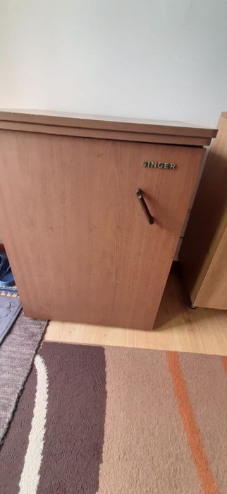 Máquina costura Singer.