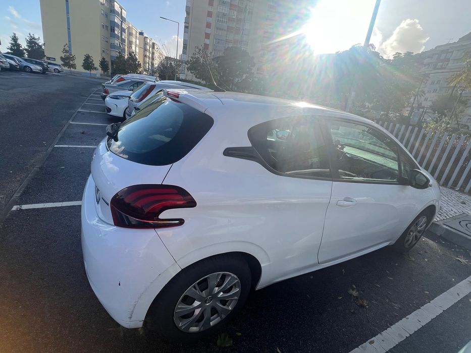 Peugeot 208 1,6 BLUE HDI 2016