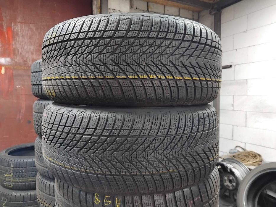 Шини бу 245/45 R18 Goodyear Ultra Grip Perf 3 Пара Зима 2024року