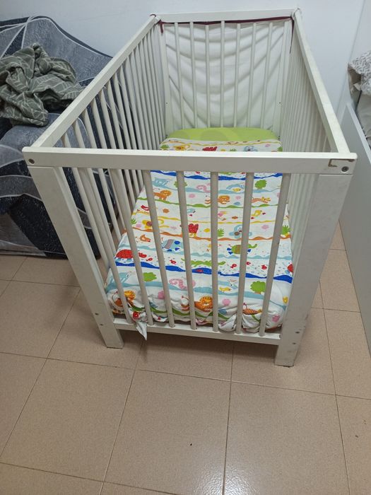 Cama de bebe usada