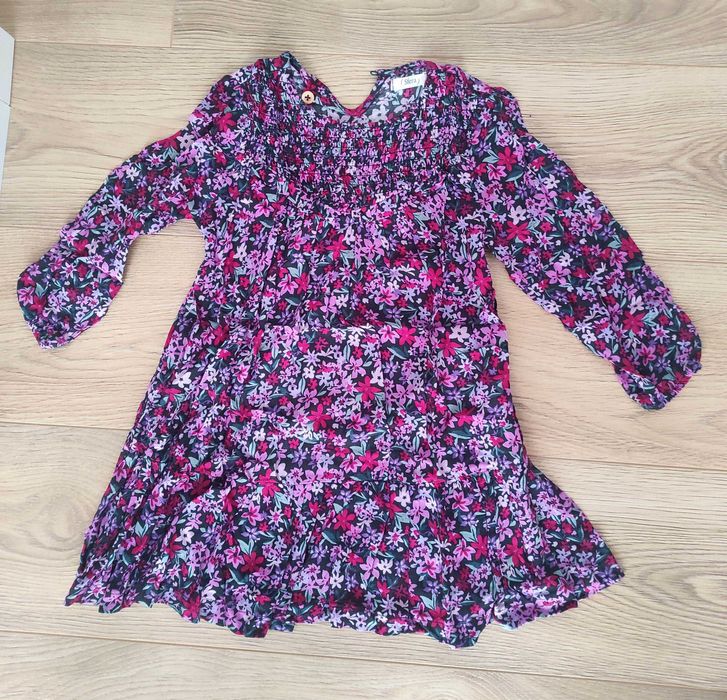 Vestidos criança como novos da Sfera tamanhos 4/5 e 5/6 anos