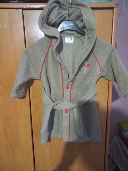 sprzedam szlafrok dla chłopca