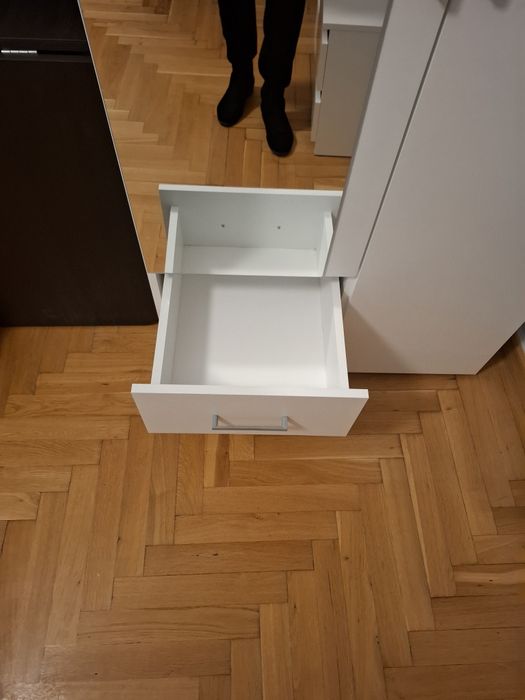 Rezerwacja Szafa z lustrem biała