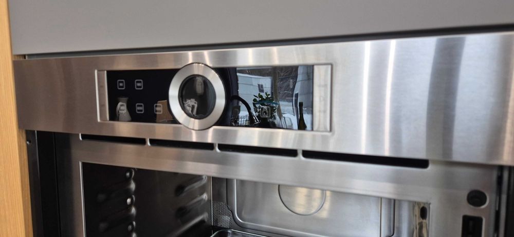 kuchenka mikrofalowa do zabudowy BOSCH serie 8 CFA634GS1