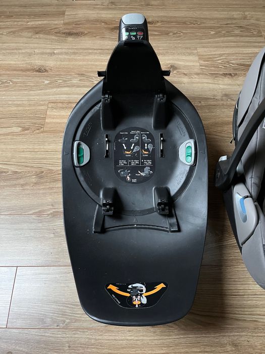 Nosidło i baza Cybex Cloud Z i size oraz baza Cybex Base Z
