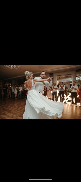 Suknia ślubna S - odkryte plecy. rzeszow