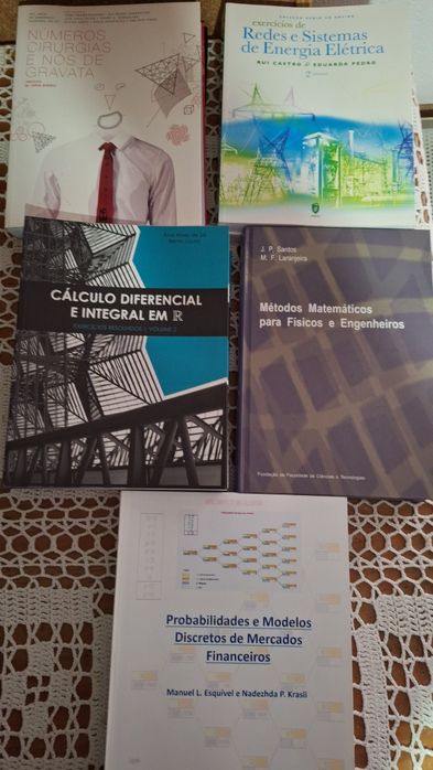 Vende-se livros do ensino superior