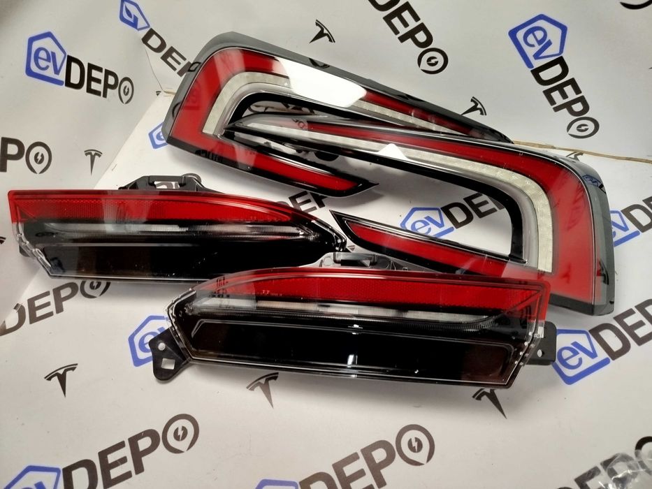 Ліхтар задній фонарь нижний повторитель Tesla Model 3 Highland 23+