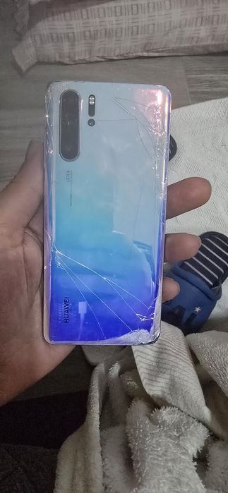 Huawei P30 pro ecra meio avariado