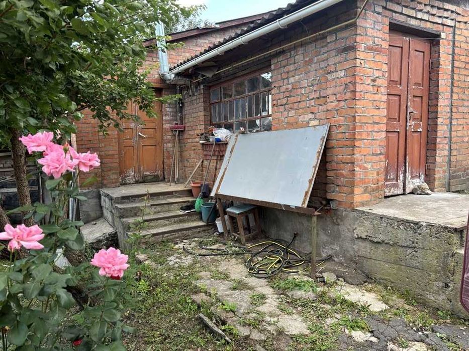 БУДИНОК  Дубово — 5 соток землі