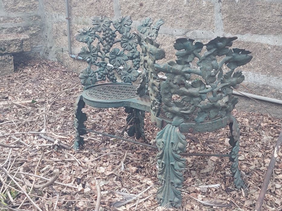 Banco de jardim em ferro - Namoradeira