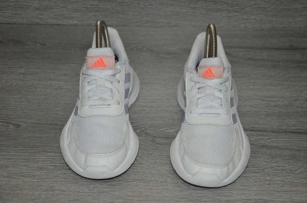 Продам кросівки Фірма ADIDAS .