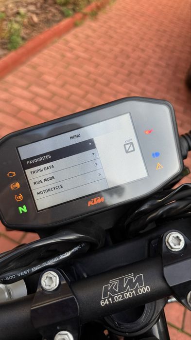 Мотоцикл КТМ (KTM 790 Duke R )