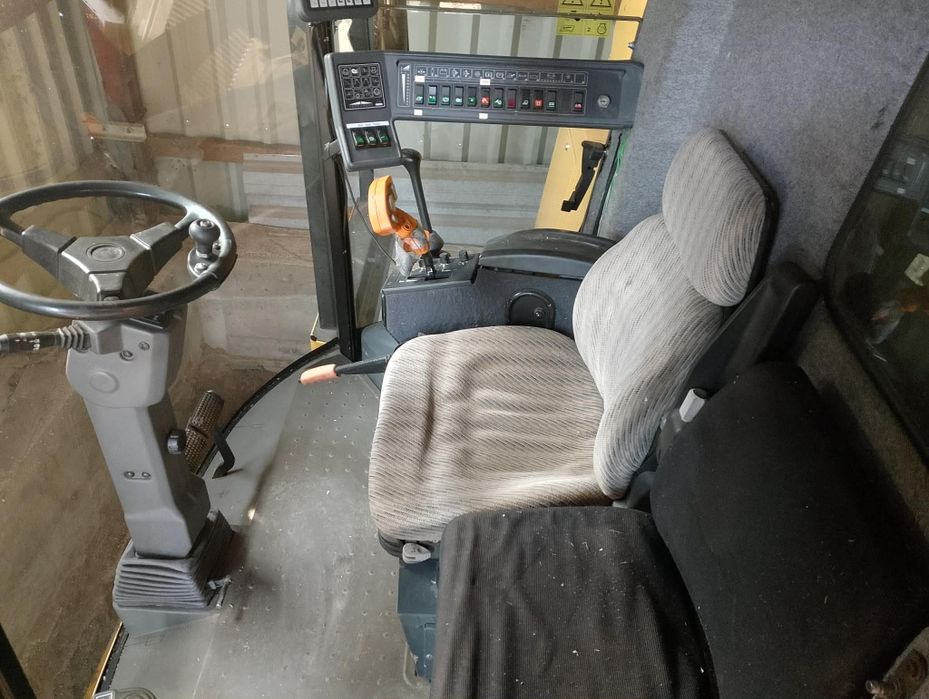 Kombajn New Holland Tx 68