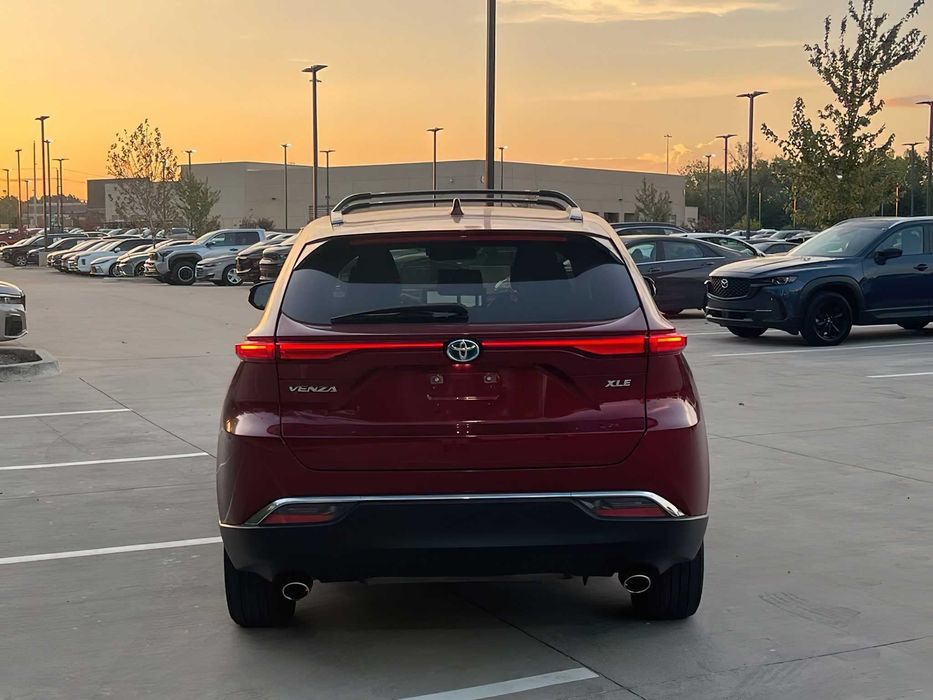 Toyota Venza      2022