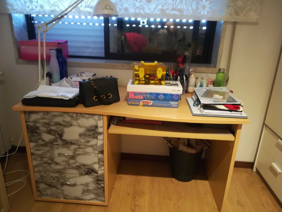 Secretaria de quarto