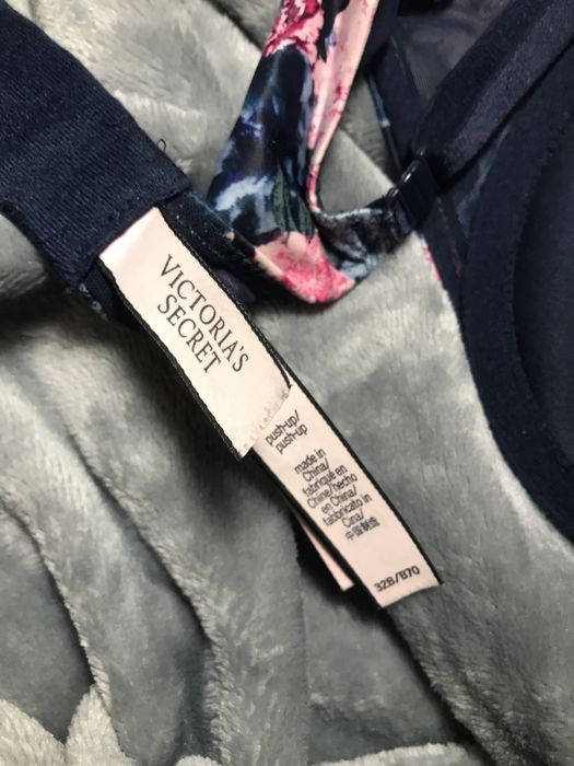 Бюстгальтер victoria’s secret 70 75 A B