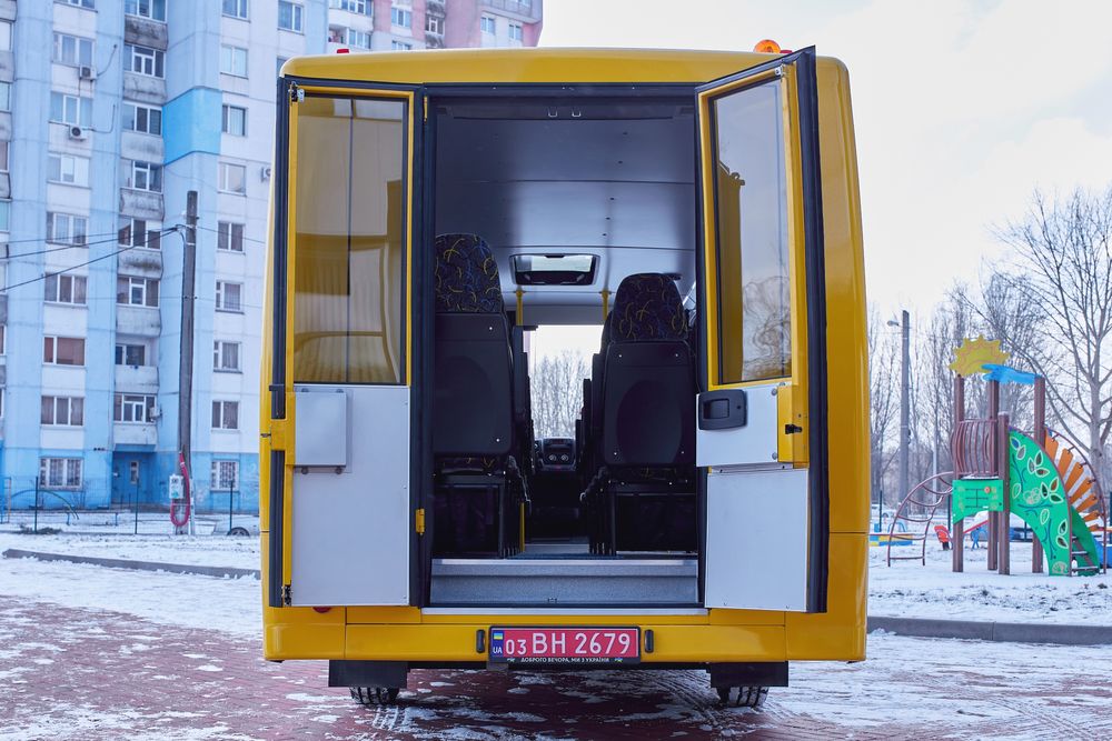 Шкільний автобус