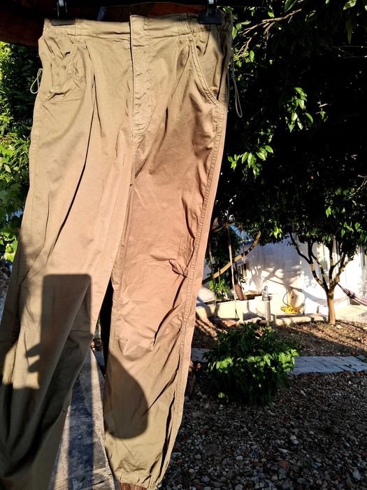 Calça Breskha,com top Pull&Bear.