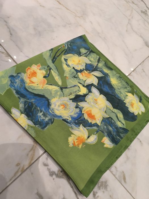 Nowa apaszka 70 x 70 Ala jedwabna obraz olejny lilie