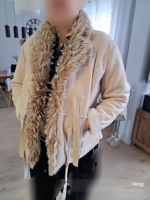 XXL Kożuszek kurtka eco z pięknym kołnierzem.