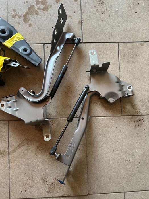 Кріплення капоту Renault Scenic 654000004R