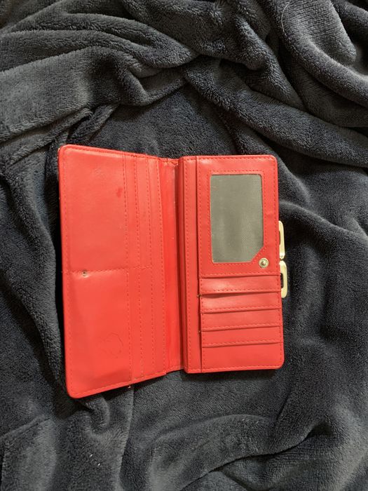 Czerwony damski portfel