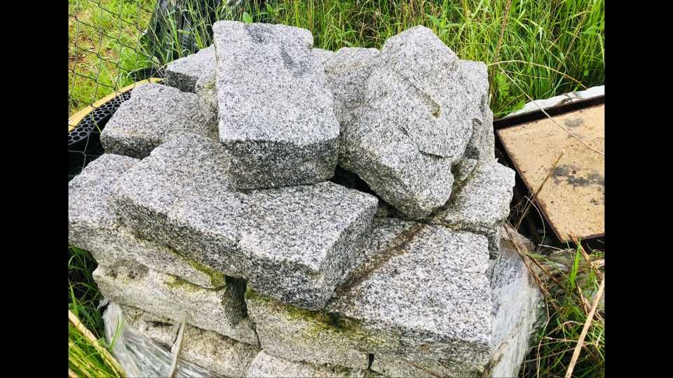Sprzedam  krawężniki oporniki granitowe Olecko