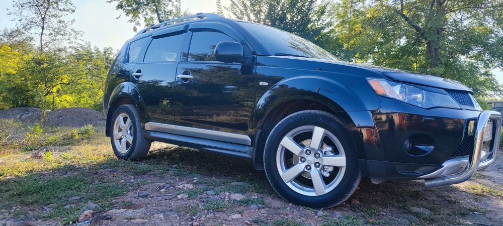 Продам Mitsubishi Outlender XL