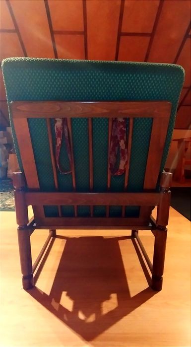 Fotel PRL lata 80te drewno bukowe ciemnozielone obicie.