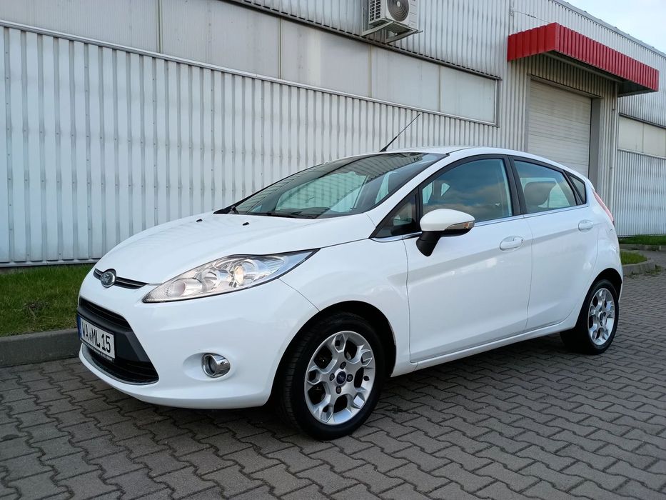 Ford Fiesta MK7 Model 2012  Titanium 1.25 82KM 5 Drzwi  Wzór Stan Bezwypadek