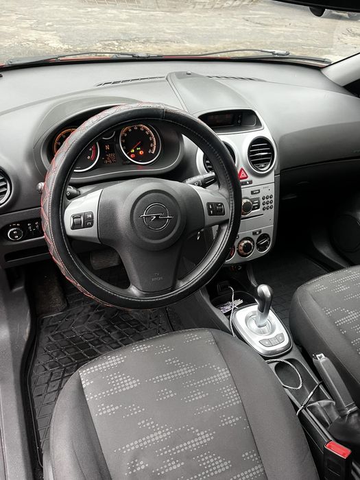 Продам Opel corsa 2012 автомат