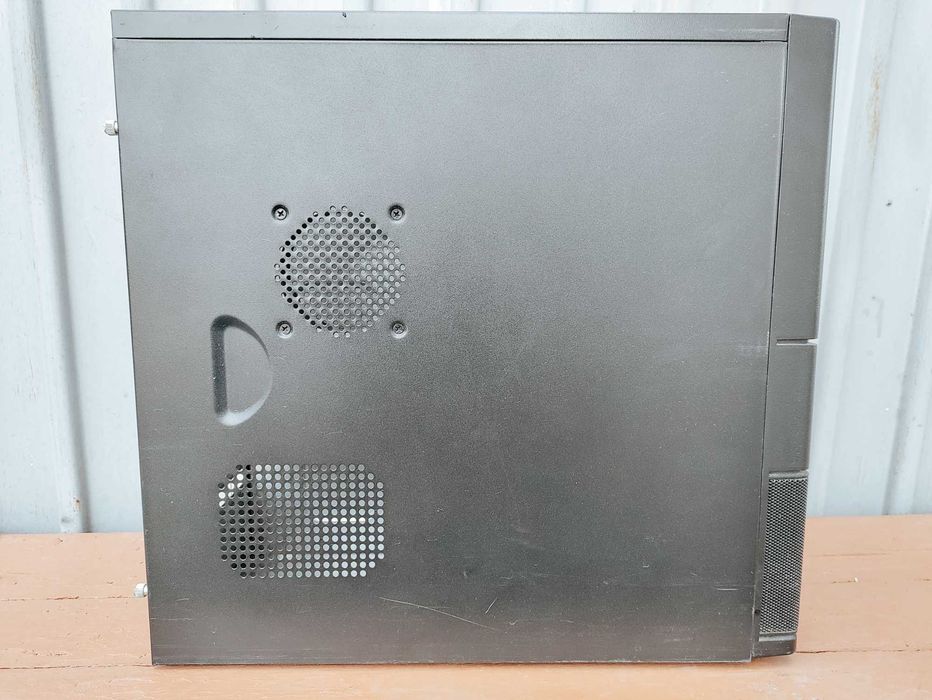 Брендовий корпус Asus Vento A8 Chassis ATX
