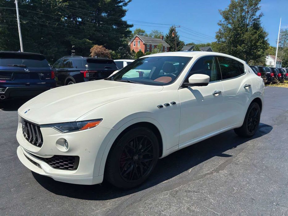 Maserati Levante      2019