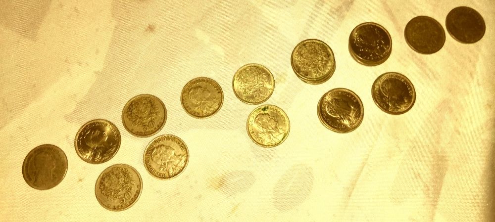 22 Moedas $50 Alpaca.