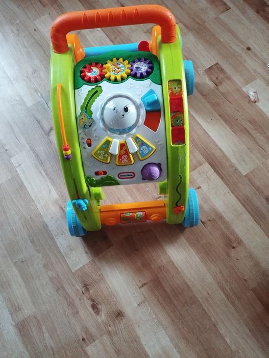Pchacz chodzik..