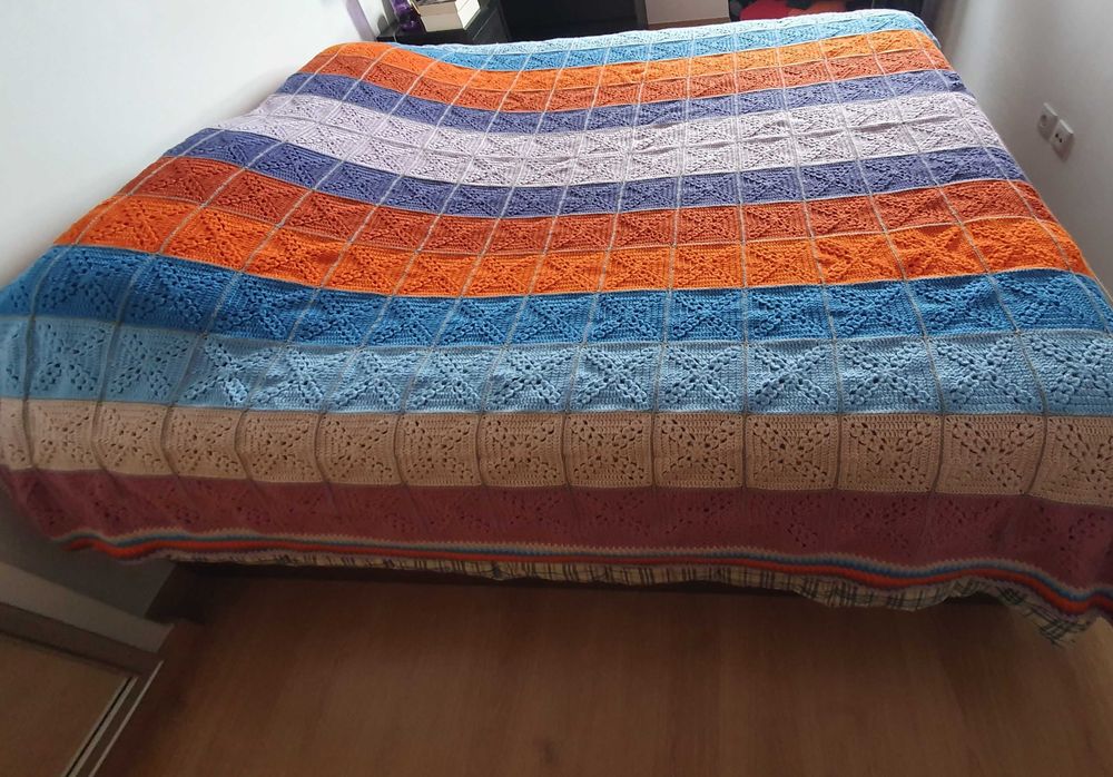 Belíssima Manta / Colcha em lã fabricada artesanalmente