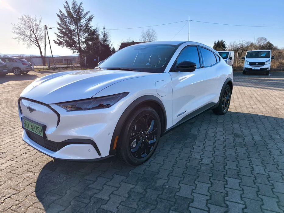 Ford Mustang Mach-E LIFTING Zarejestrowany+Gwarancja 91 KWh 376 KM AWD 4x4--ZAMIANA+RATY