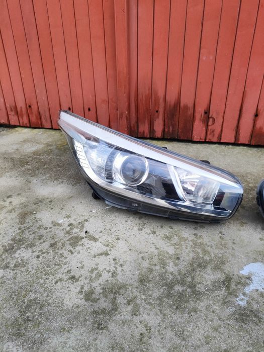 Reflektor lampa  prawa lewa Kia Ceed