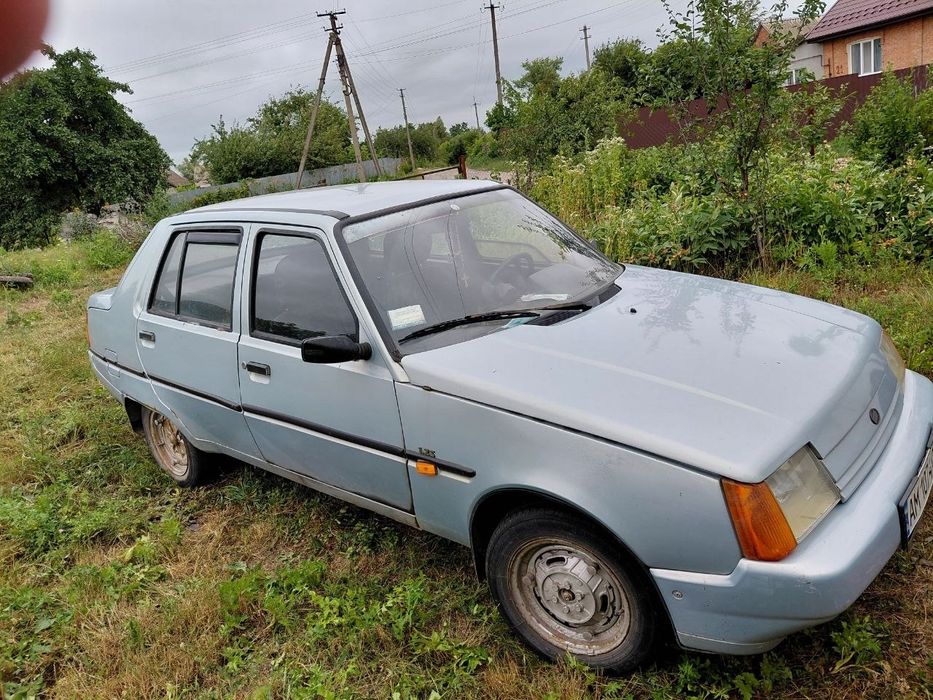 Продам авто в доброму стані сів поїхав