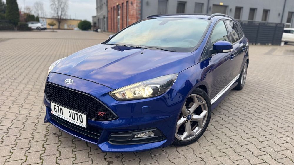 Ford Focus Recaro Nowe opony Stan idealny!!!