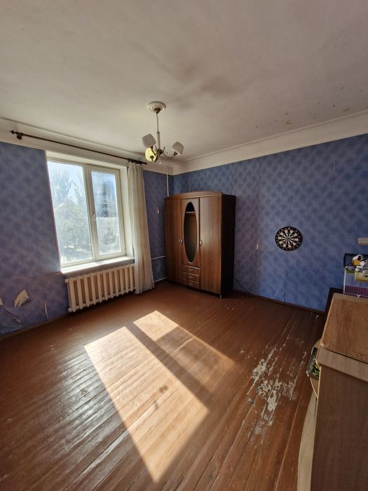 Продаж 3-х кімнатної квартири. Сталінка. 97 квартал.