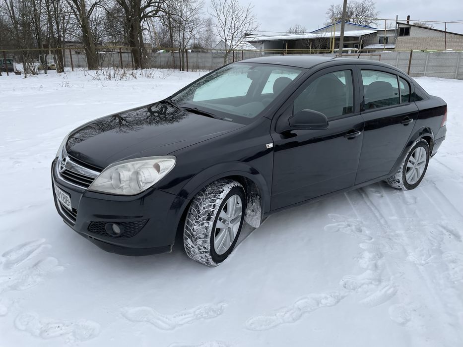 Опель Астра 2012 рік