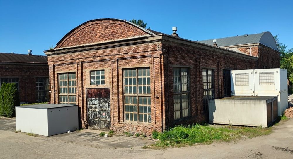 wysoka hala produkcyjno-magazynowa