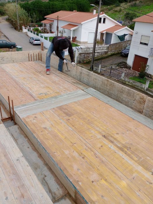 Cofragem e armação de ferro